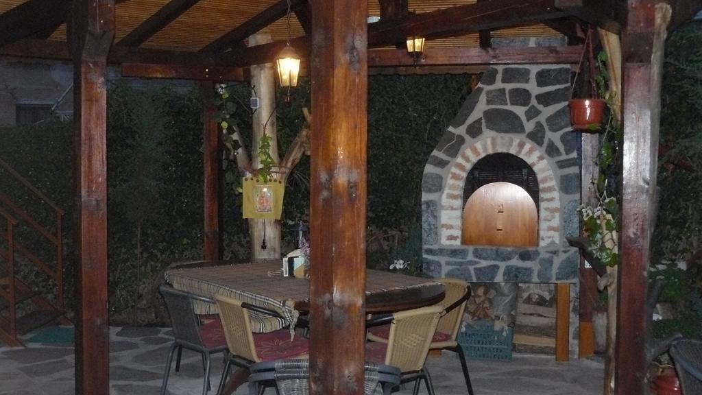 Guesthouse Geto Belogradchik Bagian luar foto